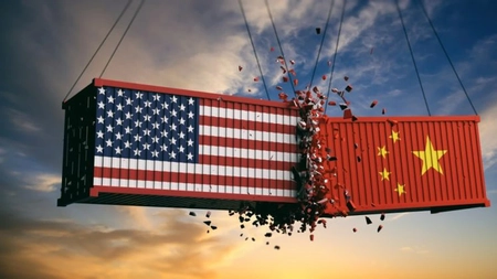 China a ripostat la noile taxe vamale și a avertizat SUA că este pregătită să poarte „orice tip de război”