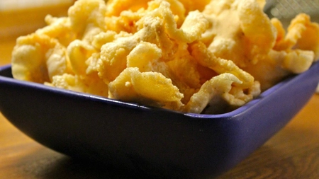 Iată cum poți face chipsuri din creveți chiar la tine acasă – Rețeta aceasta te va face să nu mai cumperi din comerț