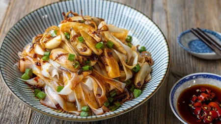 Rețete cu paste de orez. Delicii asiatice și preparate inedite