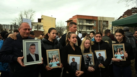 Cele 59 de victime ale tragediei din Macedonia de Nord au fost înmormântate: „Este groaznic, tot oraşul este vopsit în negru