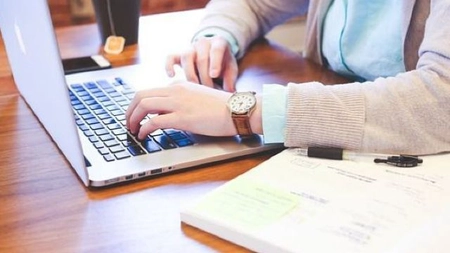Acești angajați au dreptul să își reducă programul de muncă! Vor primi salariul întreg 