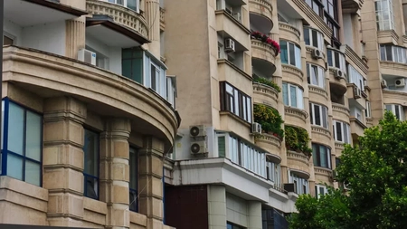 Mai multe reguli pentru cei care locuiesc la bloc! Aceste obiceiuri vor fi complet interzise 