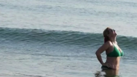 Andreea Esca, petrecere în costum de baie de Paște! Imagini inedite cu vedeta PRO TV în vacanța din Grecia