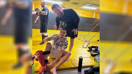 Ieșeanul Marius Leahu va lupta în gala Hexagone MMA din Lille! Adversarul său este un dublu campion al Franței și un luptător de perspectivă