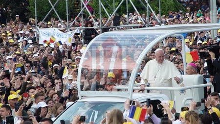 Binecuvântarea unui Sfânt. Ziua în care Papa Francisc a adus lumina speranței la Iași
