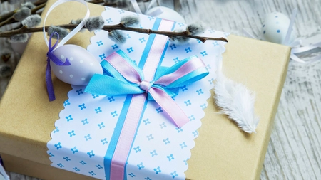 Arta de a dărui cu stil: ghidul unui cadou pascal perfect