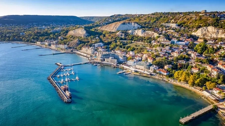 Motive pentru o vacanță în stațiunea Constantin și Elena din Bulgaria. Explorează oaza de relaxare și aventură de la malul Mării Negre