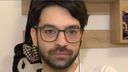 David Pușcaș trăiește într-o garsonieră minusculă. Cum arată locuința de 16 metri pătrați
