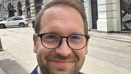 Dominic Fritz nu este cetățean român, dar este președintele USR! Legea nu permite acest lucru