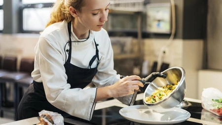 Semnal de alarmă în bucătărie! Ingredientul folosit ce poate accelera cea mai agresivă formă de cancer