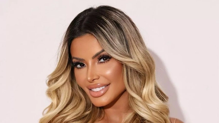 Un model PlayBoy a dezvăluit cum și-a pierdut virginitatea! Primul bărbat din viața ei era gay!