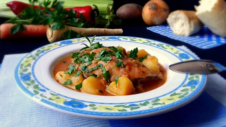 Cum să faci tocănița de iepure ca la bunica. Tradiție și gust delicios   