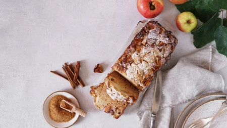 Cum să faci o prăjitură cu zahăr, dar fără calorii. Încearcă două rețete delicioase și sănătoase pentru pofta de dulce