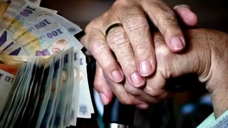 Peste 400.000 de pensionari vor primi bani în plus! Casa de Pensii dă sume între 80 și 2.100 de lei