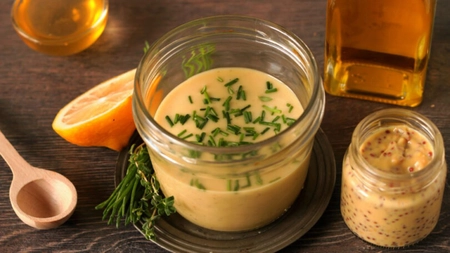 Vinegreta, deliciul franțuzesc pentru salate, legume și pește! Află cum îl poți prepara!