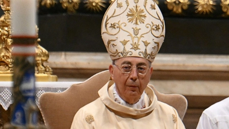 Cine este Dominique Mamberti, cardinalul care va dezvălui noul papă după celebrul „Habemus Papam”?