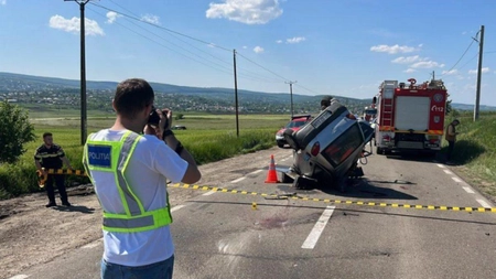 Durere și neputință! O femeie moartă într-un accident, găsită după 6 ore într-un șant, departe de ajutorul care i-ar fi salvat viața!
