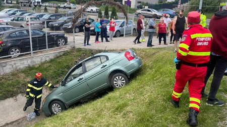 Tragedie pe șosele! Un bărbat a murit după ce a căzut cu mașina într-un șanț. Infarctul fatal care i-a curmat viața