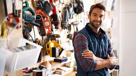 Materiale esențiale pentru orice atelier de bricolaj