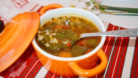 Ciorbă de lobodă cu ou – Rețetă sănătoasă, delicioasă și foarte ușor de preparat