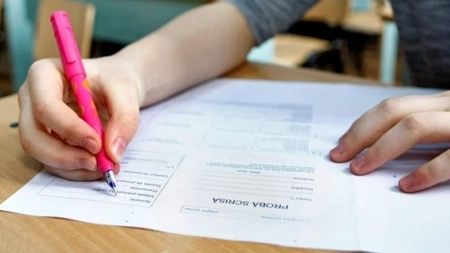 A început Evaluarea Națională la clasa a II-a. Azi are loc proba scrisă la Limbă și comunicare
