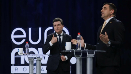 George Simion l-a provocat public pe contracandidatul său Nicușor Dan să răspundă la trei întrebări