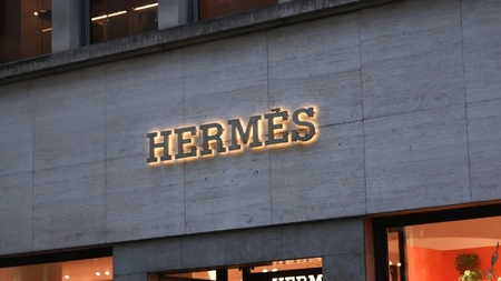 Hermès deschide un nou capitol al luxului francez! Unde va fi construită noua fabrică ultramodernă, cu 300 de locuri de muncă