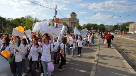 Începe cel mai mare festival studențesc. FEStudiS 2025 debutează cu parada organizațiilor studențești din Iași