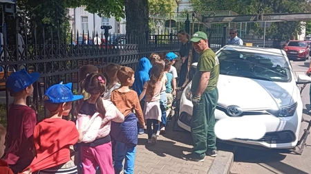 Haos pe străzile din Iași, după vacanța de 1 mai! Zeci de mașini ridicate și amenzi aplicate șoferilor, din cauza parcărilor neregulamentare. Majoritatea erau din alte județe