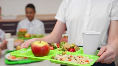 Școala Gimnazială „George Coșbuc” din Iași caută firme de catering pentru livrarea hranei sănătoase elevilor! Care este termenul-limită de depunere a ofertelor