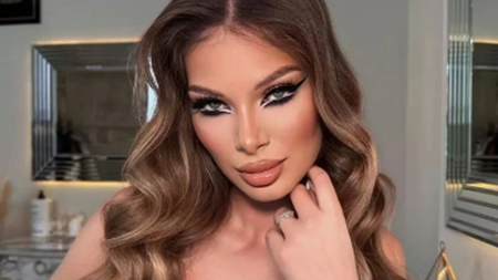 Nicolle Fota a făcut furori la ceremonia de absolvire a liceului! Cum se pregătește de Bacalaureat - FOTO