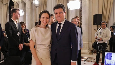 Cum au apărut Nicușor Dan și Mirabela Grădinaru la serbarea fiicei lor. Un moment de familie protejat de ochii publicului