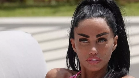 Katie Price recunoaște că a depășit măsura în prima zi din Ibiza. „Sunt gata pentru o nouă seară”