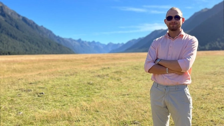 Viitorii specialiști ai agriculturii durabile impresionează la disertații! Ștefan Covaliu, masterand al USV Iași, a realizat o cercetare aplicată în Noua Zeelandă