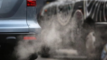 Lovitură pentru cei cu mașini Diesel! Șoferii nu vor mai putea circula între orele 8:30 și 18:30, din 1 octombrie