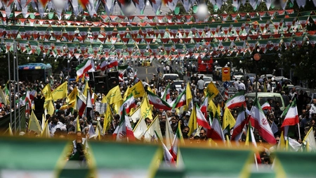 Iranul fierbe! Zeci de mii de oameni cer răzbunare cruntă împotriva Israelului după atacurile devastatoare