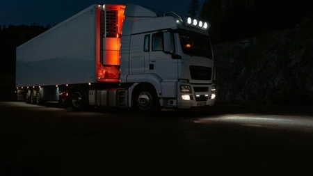 Tragedie tăcută pe marginea drumului! Un șofer de TIR a murit singur, deși spunea că „totul e bine”