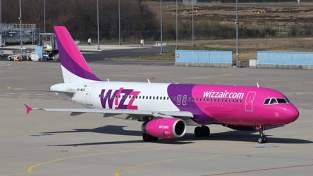 Alertă la Wizz Air! Pasagerii au primit notificări false privind întârzieri de zbor
