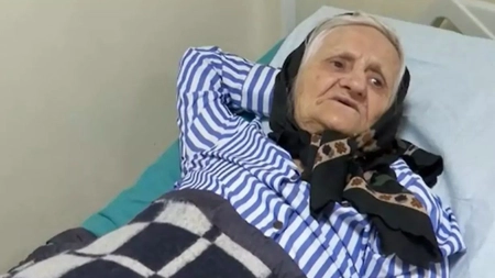 O bătrână de 84 de ani a fost abandonată de cei 9 copii, în spital! Aceștia nu vor să mai știe nimic de ea, din cauza unei moșteniri: „I-ar putea ajuta în gospodărie”