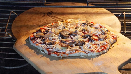 La ce temperatură se coace pizza? Iată ce trebuie să știi!