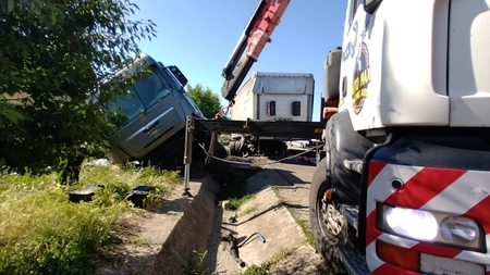 Atenție, șoferi! Trafic blocat pe DN 2 din cauza unui accident rutier