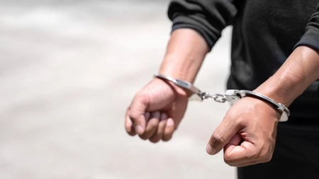 A fost arestat Petrone Donosă. Polițiștii l-au ridicat după ce a încălcat ordinul de protecție
