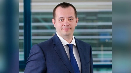 Salarii uriașe în bănci de stat! Directorul CEC Bank câștigă lunar cât alții într-un an întreg: 27.000 de euro