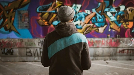 Interzis în spațiile publice! Cine încalcă legea riscă o amendă de 6.000 de lei! 