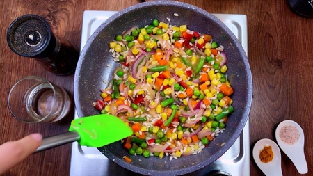 Rețeta pentru legume mexicane la tigaie! Iată cum să faci o garnitură rapidă!