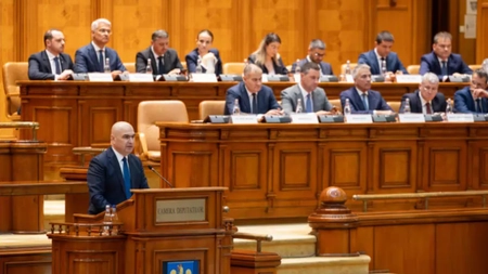 Moțiunea de cenzură depusă de AUR împotriva Guvernului Bolojan va fi votată luni în Parlament