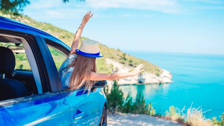 Avertisment pentru românii care merg în vacanță în Grecia! Legea nu iartă pe nimeni! Amenzile sunt uriașe!
