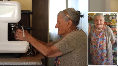 Bunica Ana are 101 ani și este barista! Lucrează în cafeneaua ei de peste 70 de ani