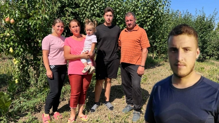Ați auzit de familia Rusu, din Iași? Pomicultorul care a terminat școala profesională le dă clasă tuturor producătorilor. „Țăranul nu o să moară de foame niciodată, dacă muncește pământul”