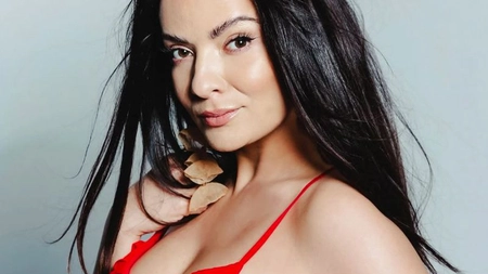 Anca Dinicu a avut parte de o surpriză uriașă în Thailanda! Actrița a fost cerută în căsătorie!